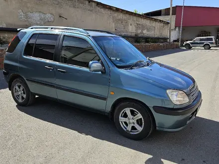 Toyota Raum 1998 года за 2 490 000 тг. в Семей