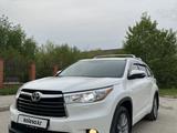 Toyota Highlander 2013 года за 13 000 000 тг. в Актобе