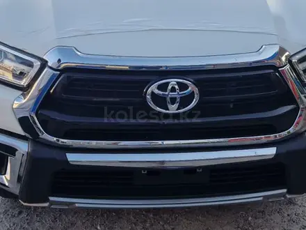 Toyota Hilux 2023 года за 27 000 000 тг. в Шымкент