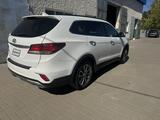 Hyundai Santa Fe 2016 годаүшін7 500 000 тг. в Актобе – фото 3