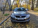 Volkswagen Touareg 2007 годаfor6 750 000 тг. в Алматы – фото 2