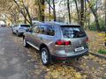 Volkswagen Touareg 2007 годаfor6 750 000 тг. в Алматы – фото 7