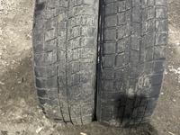 175/65R15 2шт Зима Сезон Докатать Состаяние На Фот за 6 000 тг. в Алматы