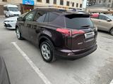 Toyota RAV4 2016 годаfor13 000 000 тг. в Актау – фото 3