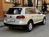 Volkswagen Touareg 2008 года за 7 500 000 тг. в Астана – фото 4