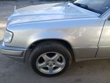 Mercedes-Benz E 200 1994 годаүшін2 700 000 тг. в Жезказган – фото 2
