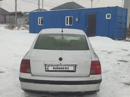 Volkswagen Passat 1996 года за 1 100 000 тг. в Алматы – фото 2