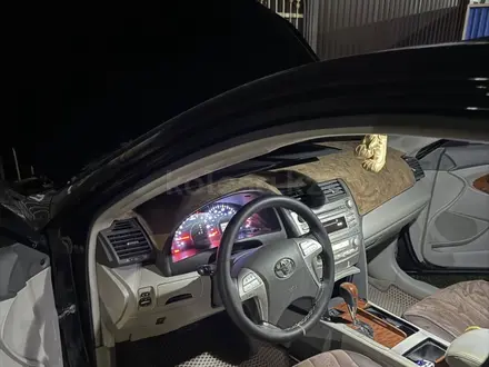 Toyota Camry 2011 года за 4 400 000 тг. в Атырау – фото 17