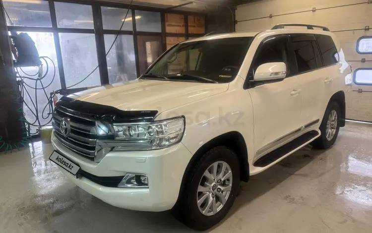 Toyota Land Cruiser 2016 года за 33 000 000 тг. в Алматы