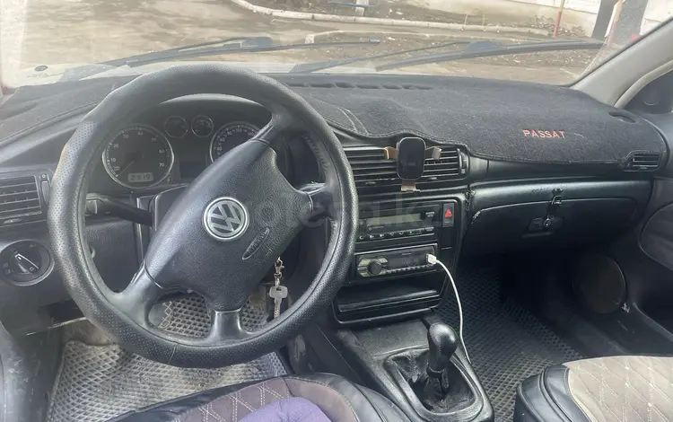 Volkswagen Passat 2001 годаүшін1 800 000 тг. в Уральск