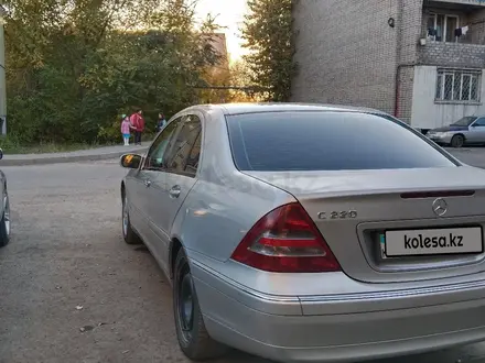 Mercedes-Benz C 220 2002 года за 2 400 000 тг. в Экибастуз – фото 5