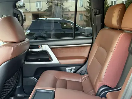 Toyota Land Cruiser 2017 года за 39 000 000 тг. в Алматы – фото 11