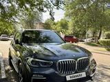 BMW X5 2019 года за 29 000 000 тг. в Алматы – фото 2