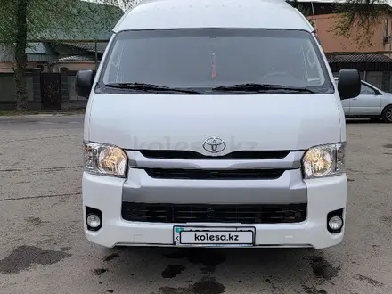 Toyota Hiace 2015 года за 16 000 000 тг. в Алматы