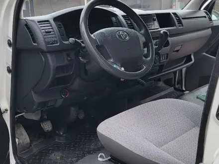 Toyota Hiace 2015 года за 16 000 000 тг. в Алматы – фото 16
