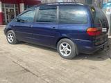 Volkswagen Sharan 1998 годаүшін4 500 000 тг. в Актобе – фото 4