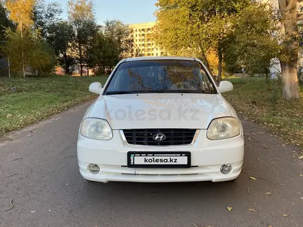 Hyundai Accent 2003 года за 2 590 000 тг. в Рудный – фото 2