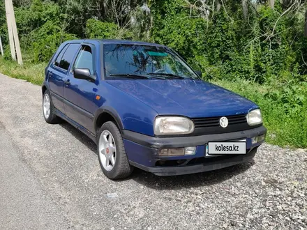 Volkswagen Golf 1995 года за 1 200 000 тг. в Алматы – фото 3