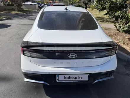 Hyundai Sonata 2024 года за 13 000 000 тг. в Алматы – фото 4