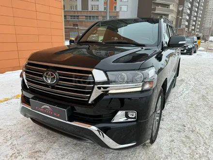 Toyota Land Cruiser 2017 года за 38 900 000 тг. в Астана – фото 2