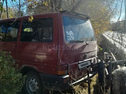 Volkswagen Transporter 1994 года за 1 800 000 тг. в Абай (Абайский р-н) – фото 3