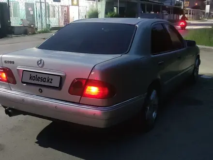 Mercedes-Benz E 280 1997 года за 2 000 000 тг. в Алматы – фото 13