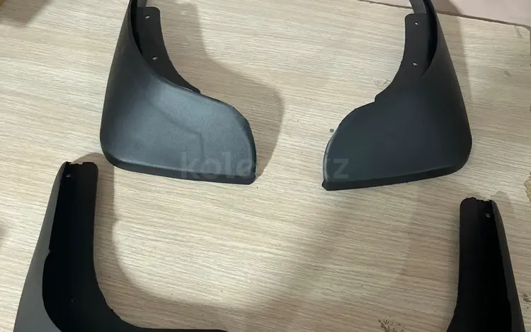 Брызговики — Volkswagen Polo 2004 — комплект за 5 000 тг. в Алматы