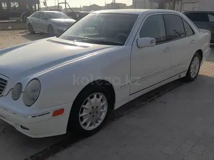 Mercedes-Benz E 320 2001 года за 5 000 000 тг. в Актау – фото 2