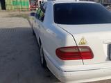 Mercedes-Benz E 320 2001 годаүшін5 000 000 тг. в Актау – фото 4