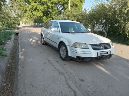 Volkswagen Passat 2003 года за 1 950 000 тг. в Уральск – фото 9