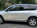 Toyota RAV4 2011 годаүшін8 500 000 тг. в Алматы – фото 2