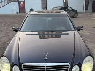 Mercedes-Benz E 320