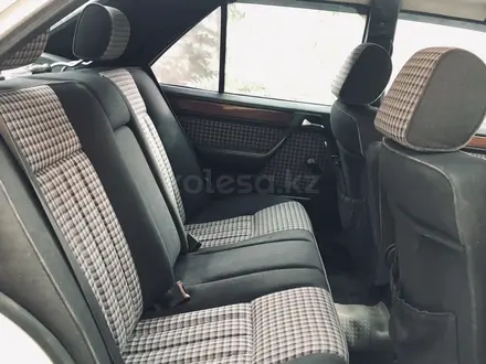 Mercedes-Benz E 220 1994 года за 2 500 000 тг. в Тараз – фото 12