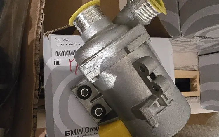 Помпа электрическая на n52 мотор,bmw X5,bmw e60 за 275 000 тг. в Астана