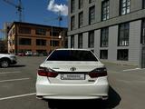 Toyota Camry 2017 года за 15 200 000 тг. в Караганда – фото 4