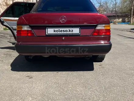 Mercedes-Benz E 230 1991 года за 2 000 000 тг. в Турара Рыскулова – фото 9