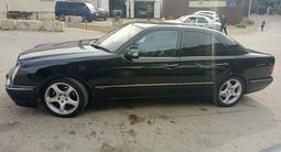 Mercedes-Benz E 320 2001 года за 4 500 000 тг. в Шымкент – фото 5