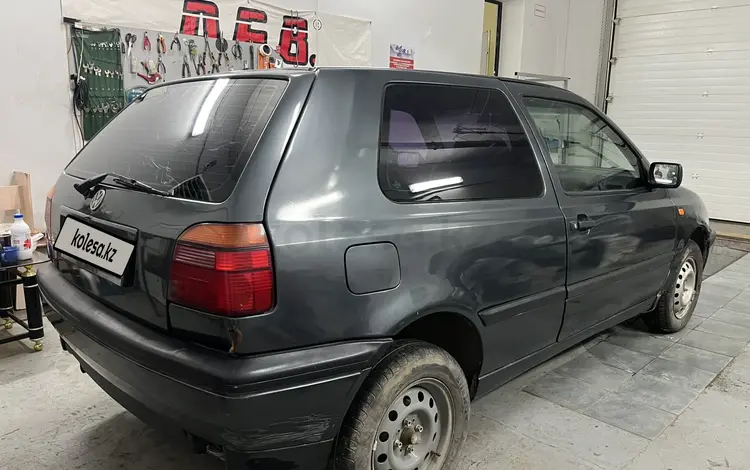 Volkswagen Golf 1994 годаfor1 250 000 тг. в Актобе