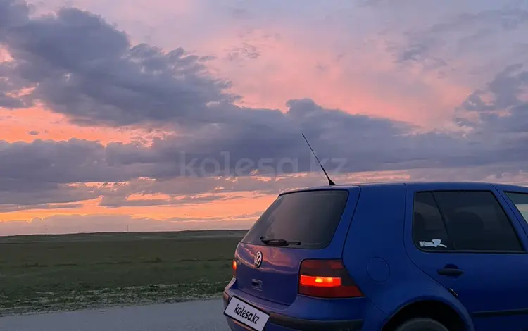 Volkswagen Golf 2000 годаүшін2 800 000 тг. в Астана