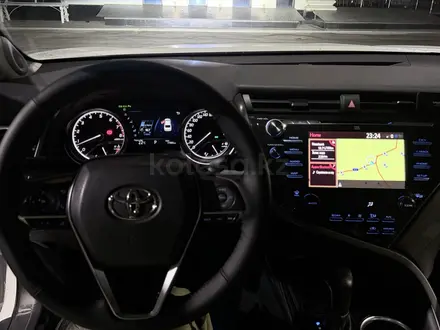 Toyota Camry 2019 года за 15 500 000 тг. в Алматы – фото 18