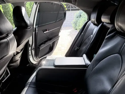 Toyota Camry 2019 года за 15 500 000 тг. в Алматы