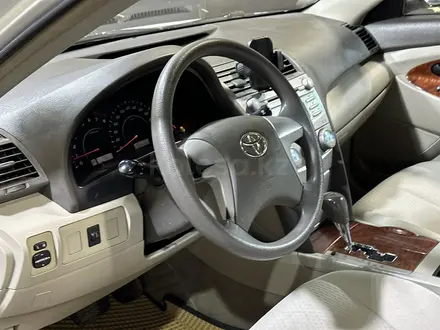 Toyota Camry 2007 года за 5 890 000 тг. в Актобе – фото 9