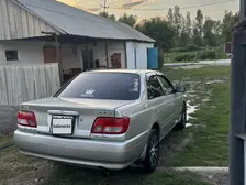 Toyota Carina, 2000