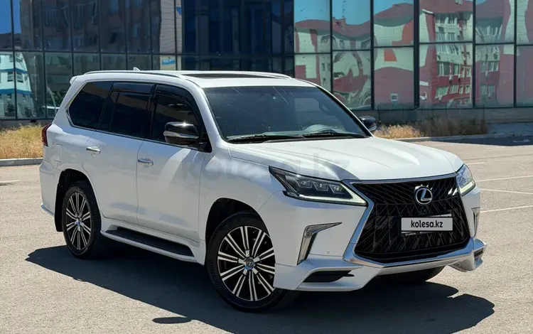 Lexus LX 570 2017 года за 44 000 000 тг. в Актау