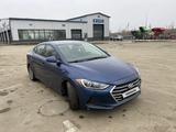 Hyundai Elantra 2017 года за 6 500 000 тг. в Уральск – фото 2