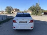 Hyundai Solaris 2013 года за 2 350 000 тг. в Семей – фото 4