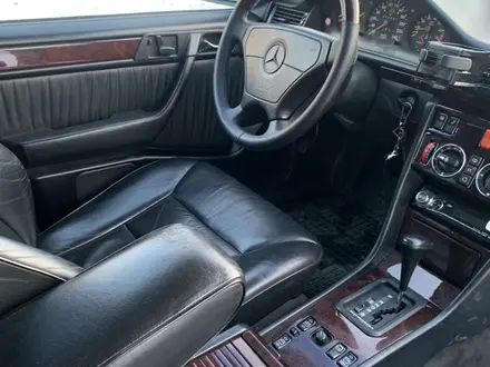 Mercedes-Benz E 220 1995 года за 5 500 000 тг. в Павлодар – фото 4