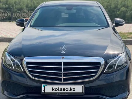 Mercedes-Benz E 200 2018 года за 14 500 000 тг. в Астана – фото 2