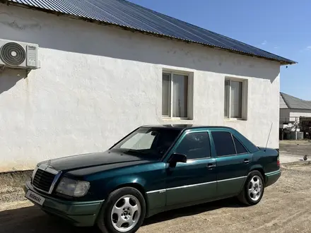 Mercedes-Benz E 320 1994 года за 2 400 000 тг. в Актау – фото 6