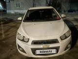 Chevrolet Aveo 2014 года за 4 500 000 тг. в Семей – фото 2